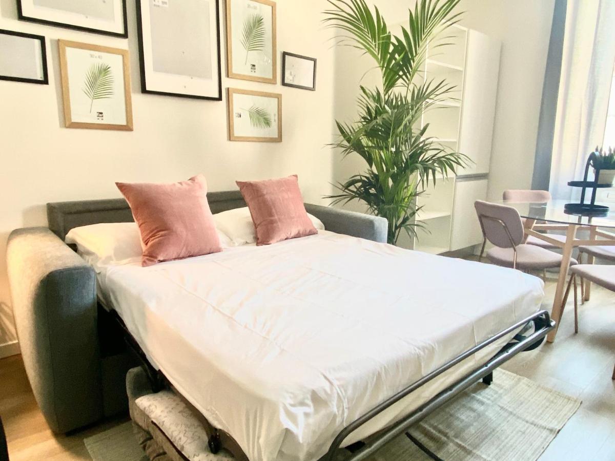 Fara Cinque Small Apartment Milan